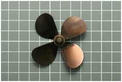 mit Messingbeize brüniert