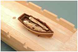 Riemen verstaut und Pallen angebracht