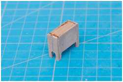 Korpus mit Seitenwänden verklebt