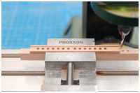 Fräsen des Bogenbalkens unter dem Handlauf