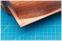 Druckstellen im Holz reparieren