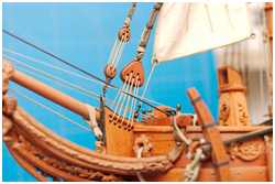 Fockhals am Stevenkopfbeschlag eingehakt