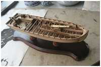 Bauteilesatz einer bewaffneten Schaluppe (Bild: ZHL-Model Bausatz)