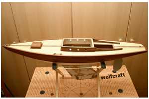 Planken auf Deck verlegen