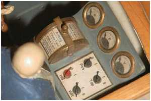 Anzeigen, Maschinentelegraf und Schalterkonsole