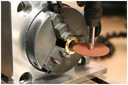 Bullaugen mit Schutzgitter