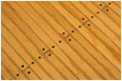 Imitation der Nagelung von Decksplanken