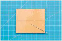 Kunststoffplatte mit Klebeband