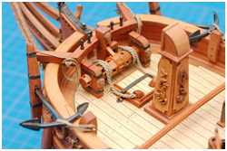 das Ankerkabel läuft durch die Fallrohre ins Kabelgatt