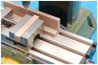 asynchrone Anschlagleiste