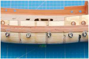 Plankenklemmen für Außenbeplankung